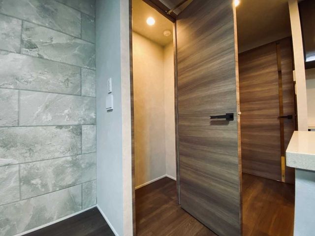 Open Residence Hiroo The House South Court 1LDK Apartment - Thumbnail 3