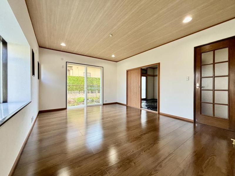 Renovated 5LDK House in Sendai's Kounokigaoka with Parking - Thumbnail 4