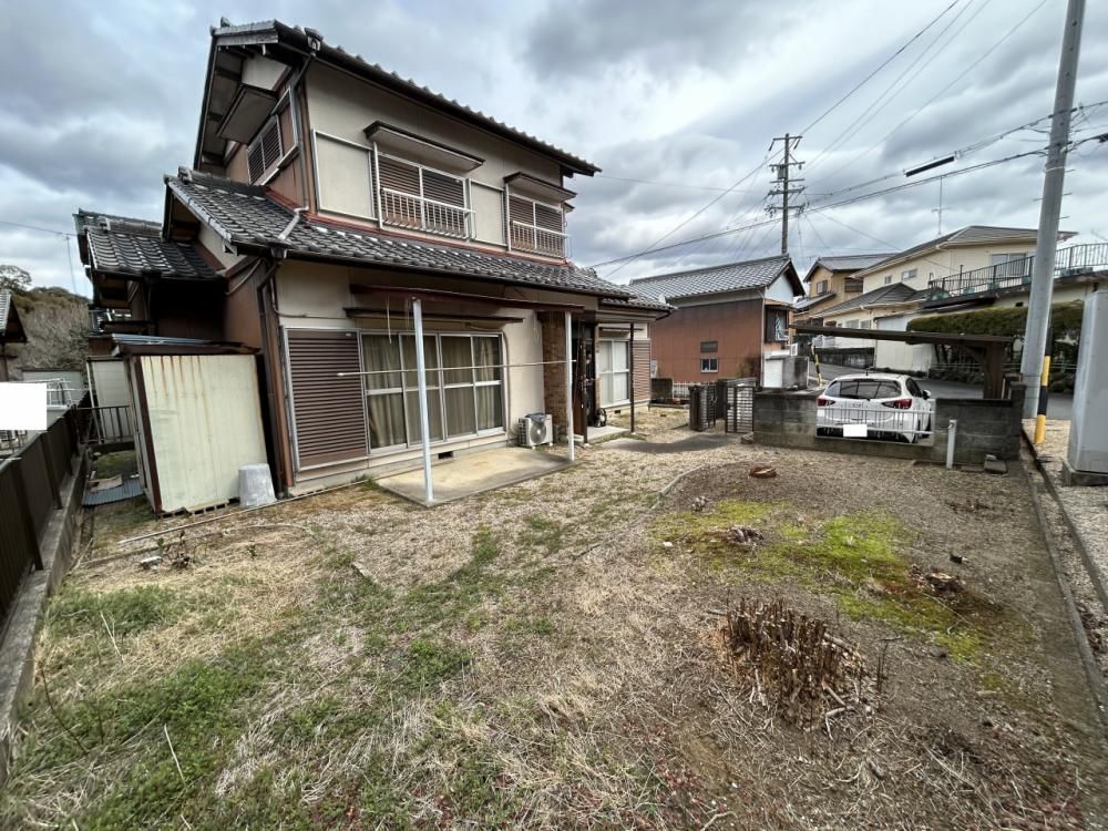 Renovated 3LDK House in Kameyama with Garden and Parking - Thumbnail 3