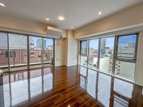 The Royal Komachi 10F 3LDK Condo in Central Hiroshima - Thumbnail 2