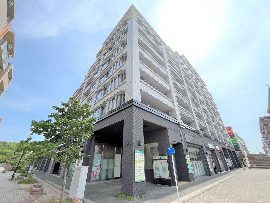 Lions Kohoku Newtown 3LDK near Kitayamada Station - Thumbnail 3