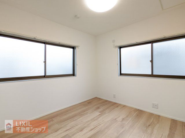 Renovated 4LDK House Near Anzuka Station, Mibu, Tochigi - Thumbnail 3