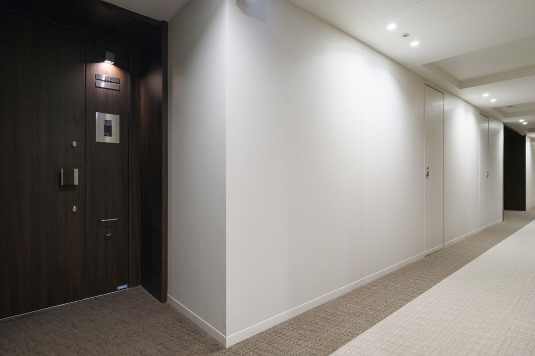 3-Bedroom Premium Tower Residence in Minato, Tokyo - Thumbnail 2