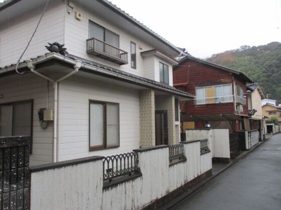 5LDK Family Home for Sale in Yawatahama, Ehime - Near School - Thumbnail 3
