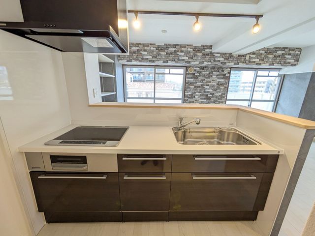 Renovated 2LDK Apartment Near Katata Station in Otsu - Thumbnail 3