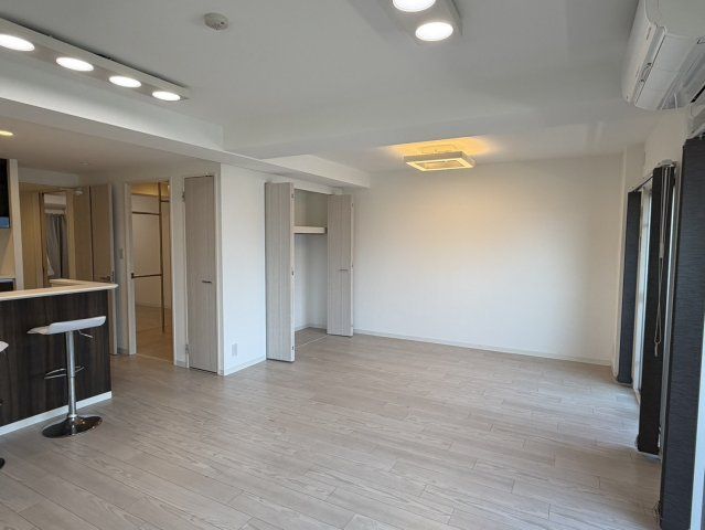 2LDK Apartment Near Niihama Station for Sale in Ehime - Thumbnail 3