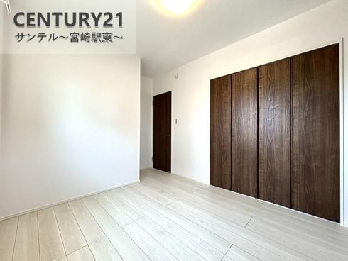 Modern 3LDK House in Miyazaki Showa District with Solar Power - Thumbnail 2