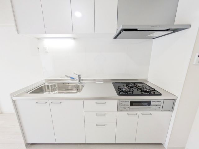 Charmant Corps Kusatsu 6F 2LDK Apartment for Sale - Thumbnail 3