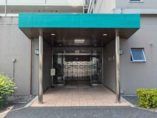 Charmant Corps Kusatsu 6F 2LDK Apartment for Sale - Thumbnail 2