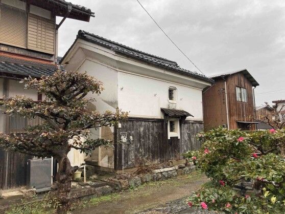 1988 Built 8LDK Wooden House with Storehouse in Hikone - Thumbnail 3