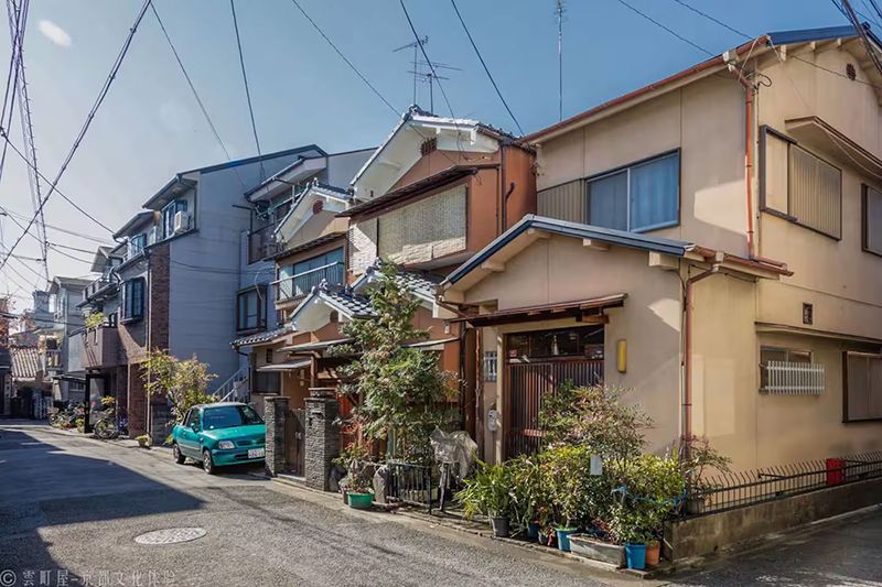 Refurbished Kyoto Guest House Near Nijo Castle for Sale - Thumbnail 2