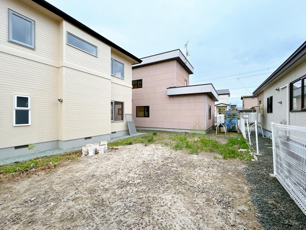 Renovated 4-Bedroom House in Kitami with Modern Amenities - Image 1
