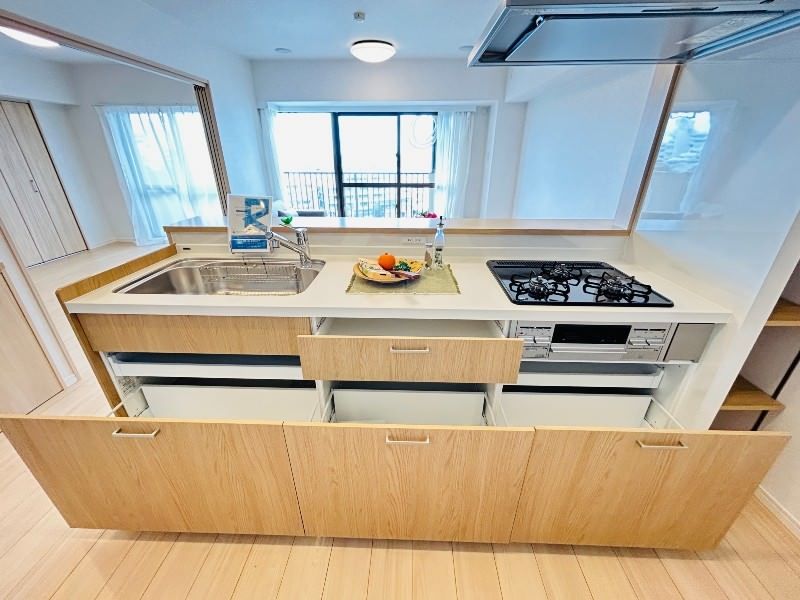 3LDK Apartment in Naha with Balcony and Parking - Thumbnail 3