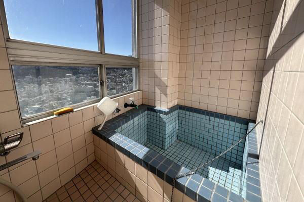4SK Apartment Near Atami Station | 74.54㎡ | 1962 Build - Image 1
