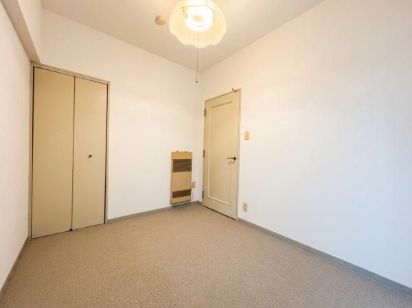 3LDK Apartment for Sale in Yamatotakada, Nara - Thumbnail 4