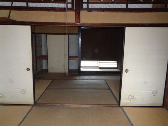Yatsushiro 4DK House with Garden for Sale - 4.8M Yen - Thumbnail 2