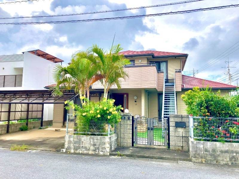 Daiwa House Custom 5LDK Home in Tomigusuku, Okinawa - Main Image
