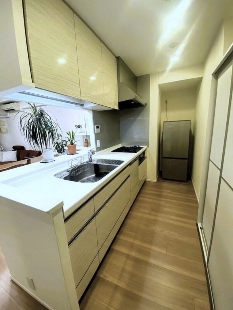 Central Residence Kochi Central Park 6F 3LDK Apartment - Image 1