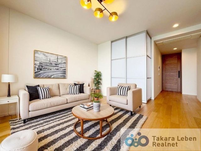 Royal Season Futakotamagawa 2LDK Apartment for Sale in Tokyo - Thumbnail 2
