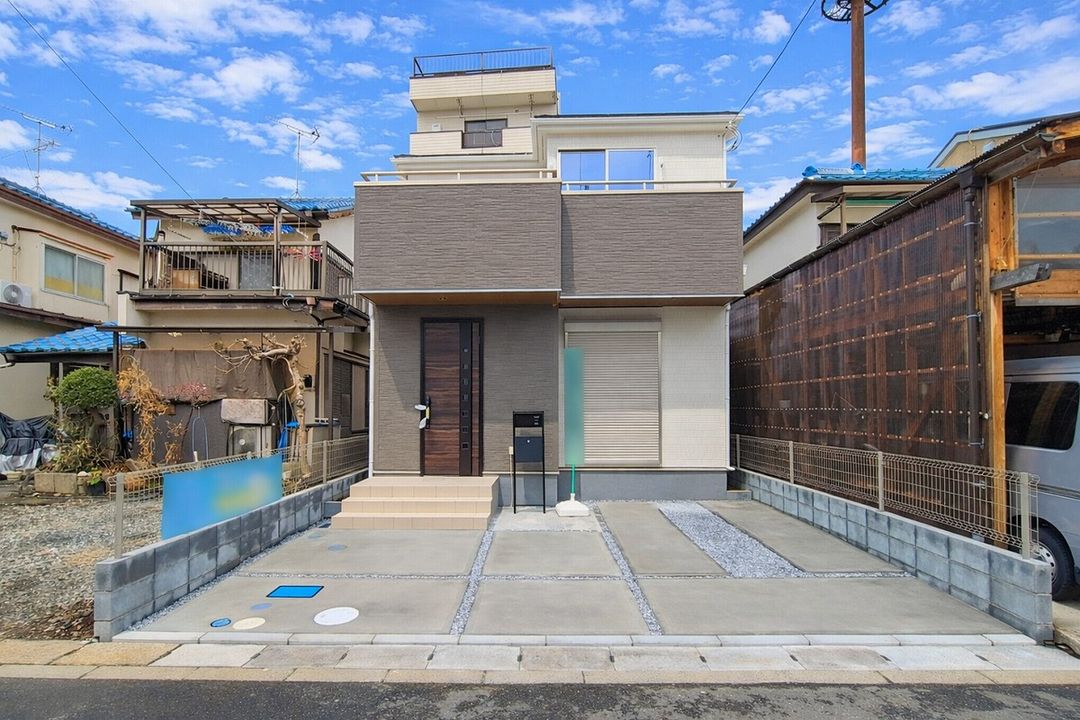 New 4LDK House for Sale in Misato, Saitama - Thumbnail 2