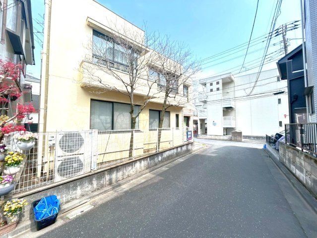 4SLDK Reinforced Concrete House for Sale in Nishi-Oizumi, Nerima - Thumbnail 3