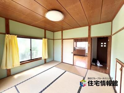1978 Japanese-Style House in Hadano with Dual-Aspect Windows — Image 4, Hadano, Kanagawa