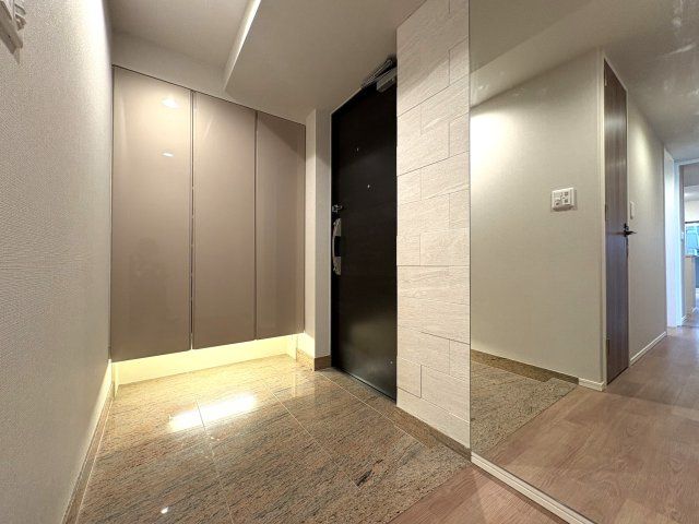 3LDK Apartment for Sale in Koto Ward, Tokyo - 73.16m² - Thumbnail 3