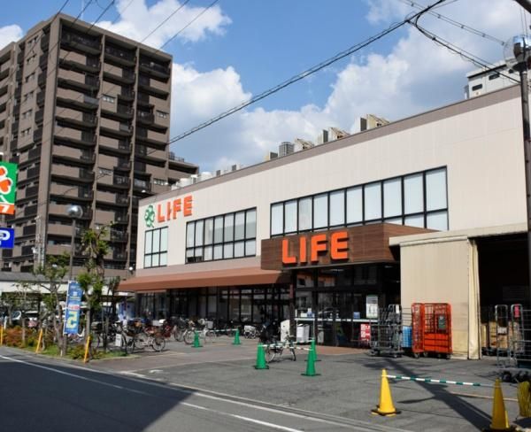 Renovated 3LDK Apartment in Nishiyodogawa-ku, Osaka - Thumbnail 4