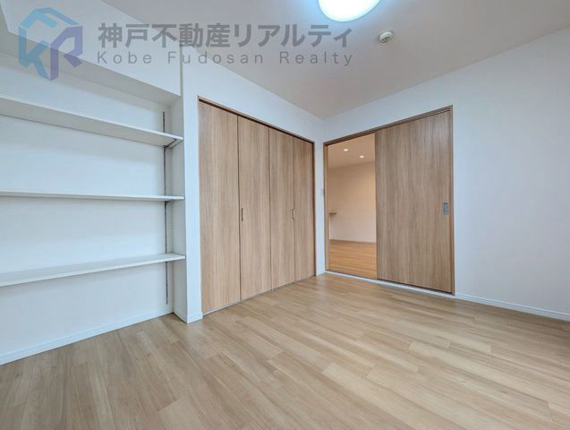 Oceanview 4LDK Apartment in Nishinomiya Marina Park - Thumbnail 4