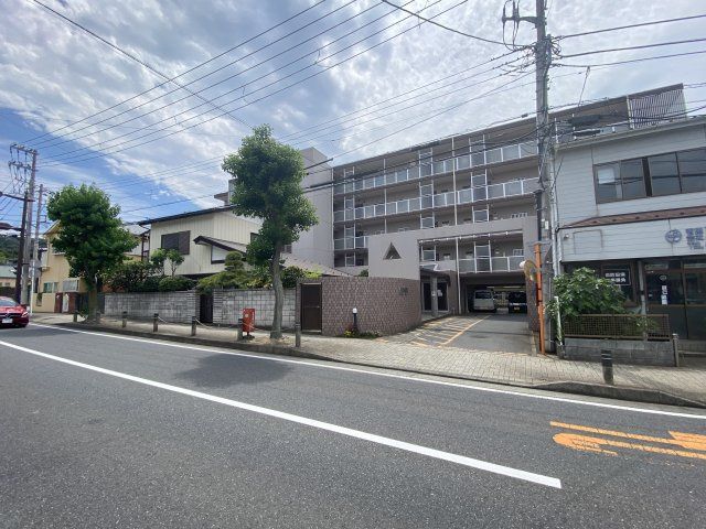 Van House Shonan Hiratsuka 3DK Condo for Sale in Kanagawa - Thumbnail 2
