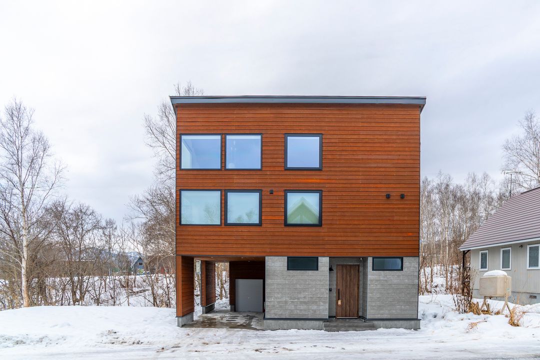 Niko Niko House: New 2025 Ski Chalet in Niseko, Hokkaido - Thumbnail 3