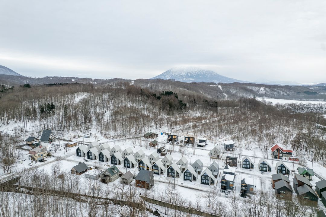 Niko Niko House: New 2025 Ski Chalet in Niseko, Hokkaido - Thumbnail 4