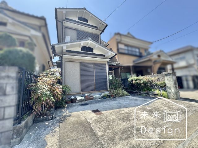 Land for Sale with Old House in Uji City, Kyoto | 108 sqm Plot - Image 1