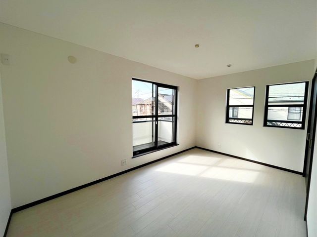 Renovated 4LDK House in Ichikawa Northern District - Thumbnail 2