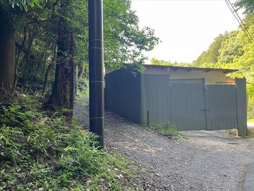 Land with Old House for Sale in Yamashina, Kyoto - Thumbnail 2
