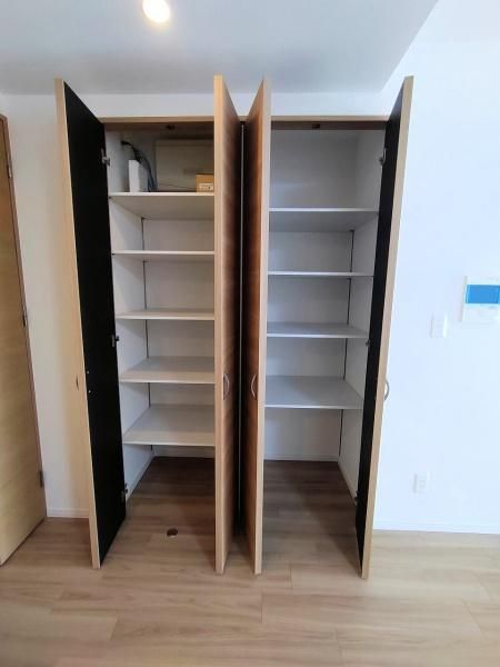Unibell Issha Park Avenue 3LDK Condo in Nagoya Meito Ward - Thumbnail 3