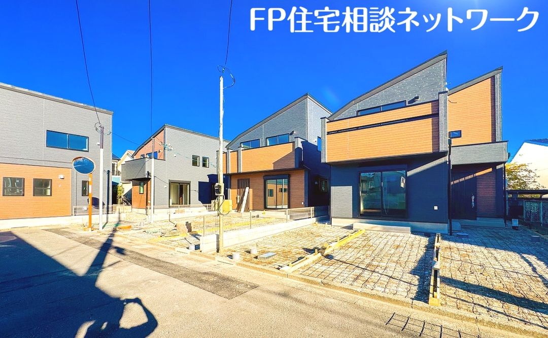 New 4LDK Detached House in Mitaka with 2 Car Parks - Thumbnail 3