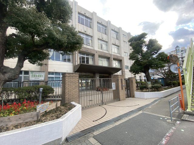 3SLDK House with Rooftop Terrace Near JR Tsukamoto Station Osaka - Thumbnail 4
