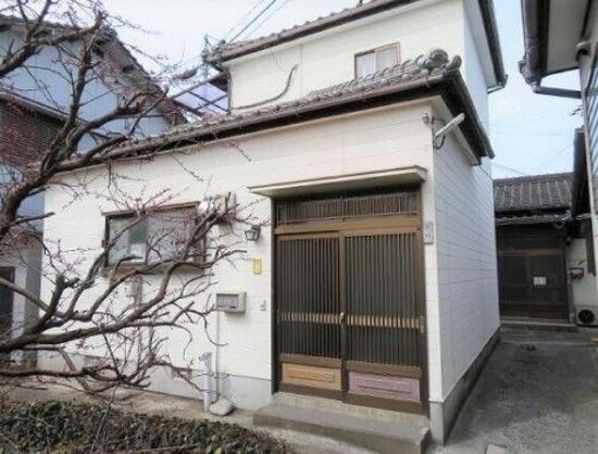 Affordable Coastal Wooden House for Sale in Usuki, Oita - Thumbnail 2