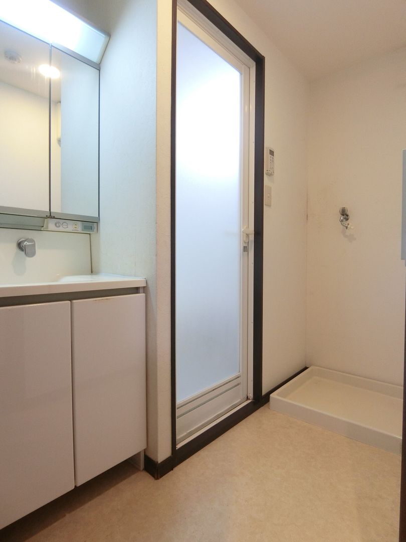 Lions Mansion Shugakuin 3LDK Apartment for Sale in Kyoto - Thumbnail 2