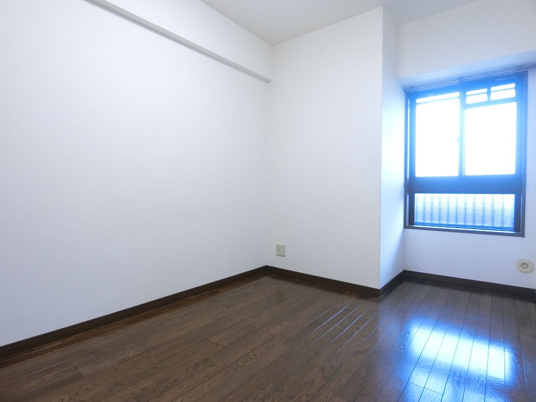 Lions Mansion Shugakuin 3LDK Apartment for Sale in Kyoto - Thumbnail 3