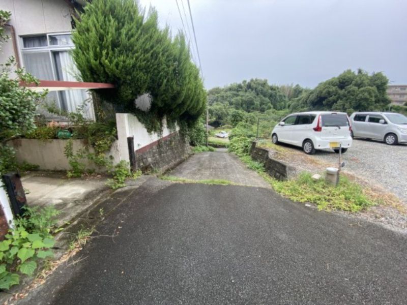 5LDK House for Sale in Kumamoto Kita Ward with Large Garden Plot - Thumbnail 2