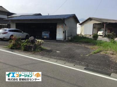 Ishikei, Tanbara-cho, Saijo City, residential building with store | Saijo City, JR Yosan Line Mibukawa Station, 20 minutes by bus, get off at Ishikei bus stop, 3 minutes walk from used detached house (Property number: 3702182-0000254) — Image 1, Saijo, Ehime