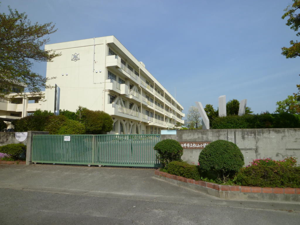 3LDK Apartment in Kasugai with South-Facing Terrace - Thumbnail 4