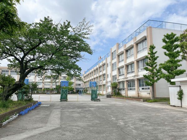 Open Lives Nishi-Kameari Street Land Plot in Tokyo - Thumbnail 4