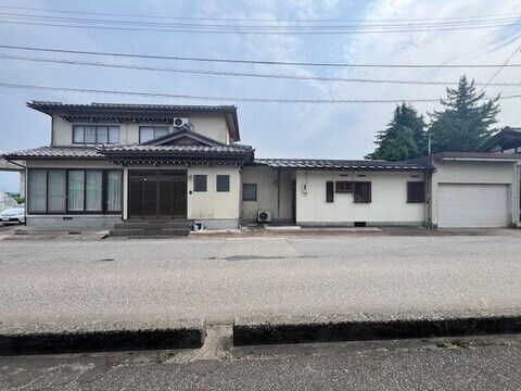 Large 7DK Wooden House for Sale in Takaoka, Toyama - Thumbnail 2