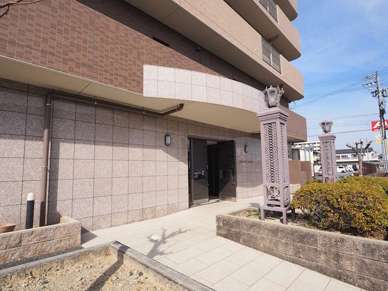 VIGOAISHO Kuwana 8F 3LDK Condo for Sale in Mie - Thumbnail 2