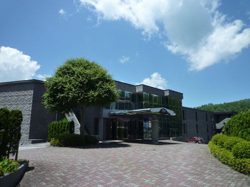 Terzo Yamanakako 1LDK Condo with Mount Fuji Views in Yamanashi - Thumbnail 2