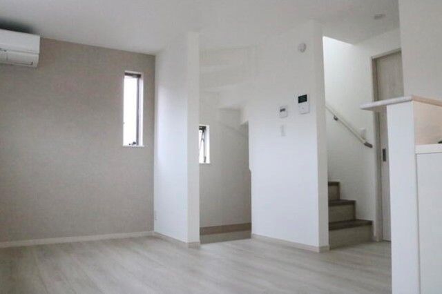 Modern 1SLDK House in Nerima with Roof Balcony - Thumbnail 2