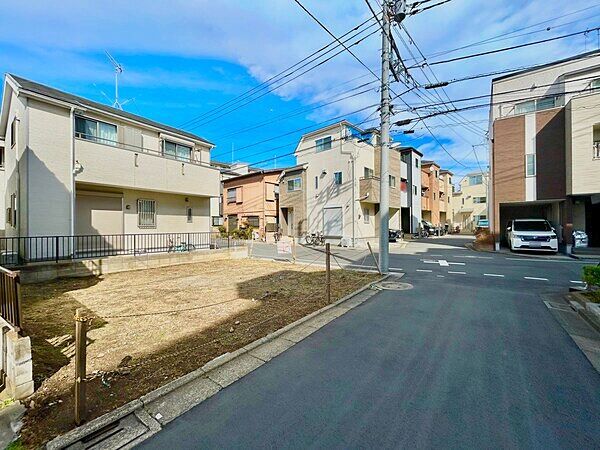 Land for Sale in Katsushika, Tokyo - No Building Conditions - Thumbnail 4